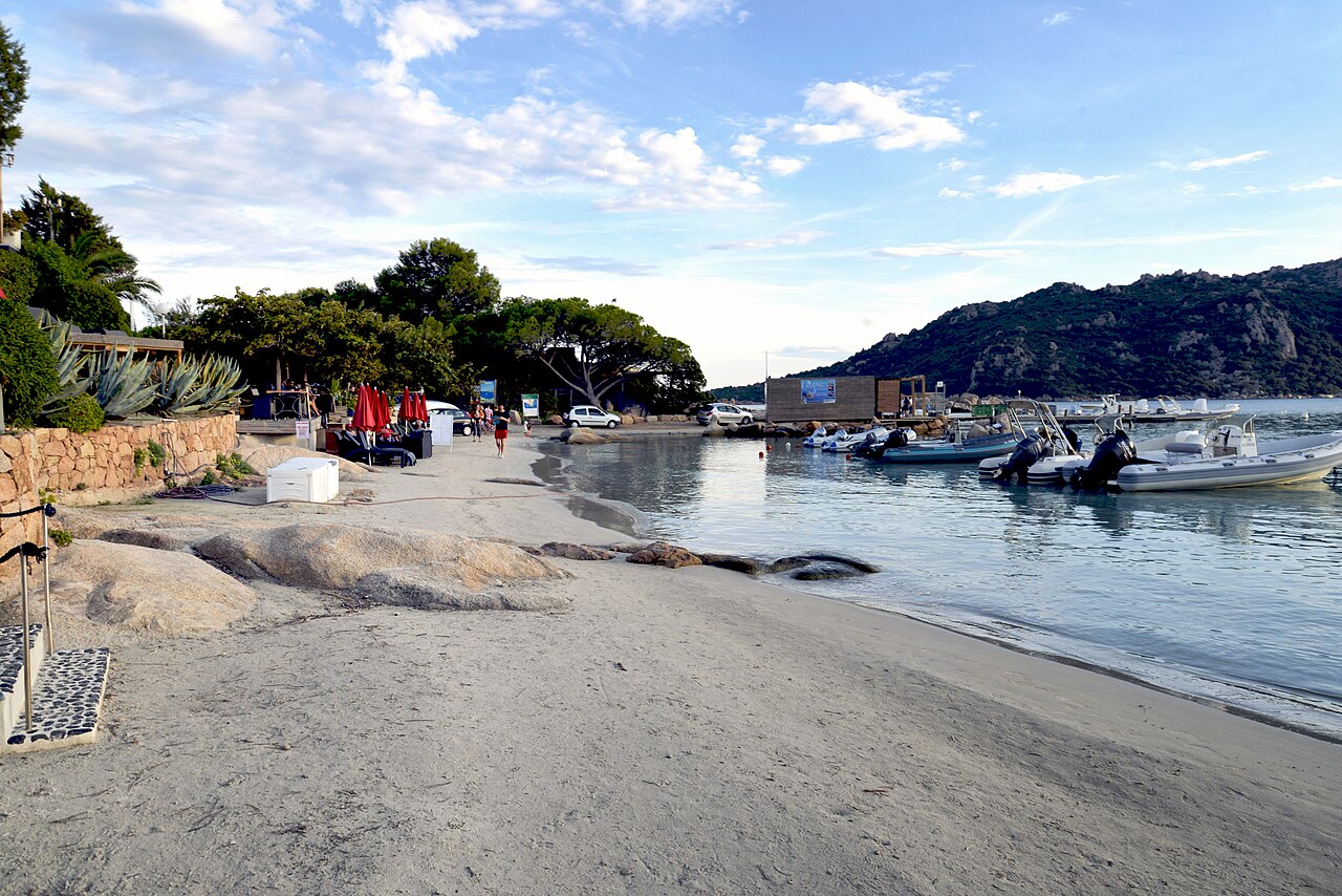 Strand van Santa Giulia